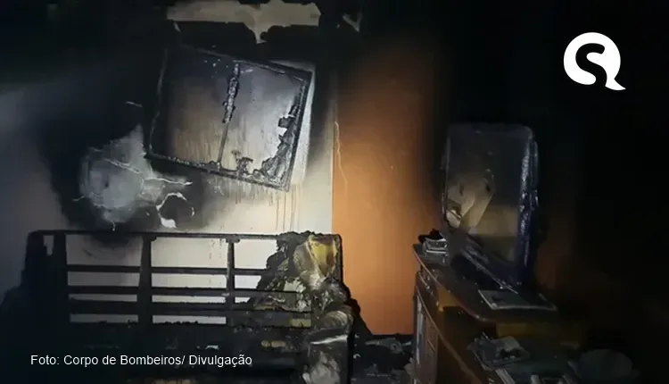 Casal de idosos fica embaixo de chuveiro ligado para se salvar de incêndio em apartamento no Ceará