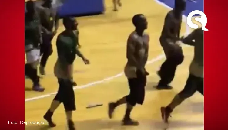 Justiça manda Universidade reintegrar 15 estudantes de medicina que fizeram masturbação coletiva em jogo de vôlei feminino