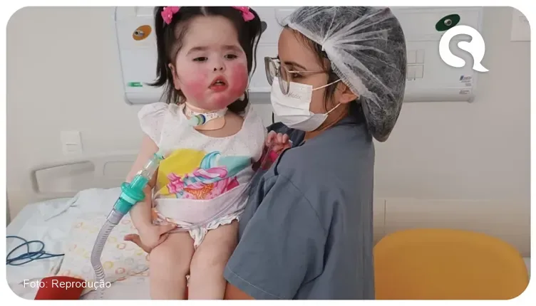 Criança que vai receber o remédio mais caro do mundo viaja de Fortaleza a Curitiba para fazer tratamento
