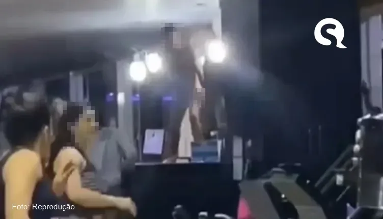 Homem pelado invade academia em Minas Gerais e quebra tudo