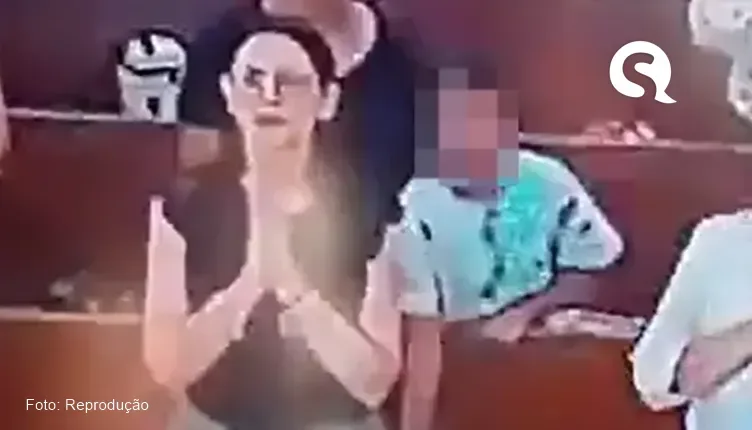 Mãe e filha são flagradas furtando carteira de mulher durante a missa