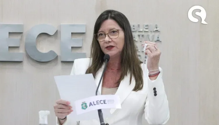 Após décadas de governo, Lia Gomes assume PSB de Sobral e mobiliza oposição a Oscar: ‘Fiscalizar com lupa’