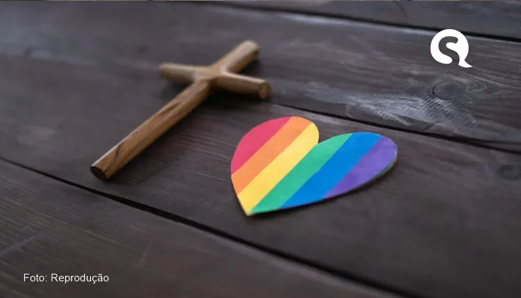 Arcebispo contraria papa e proíbe padres de abençoarem casais homoafetivos: “contradiz a doutrina”