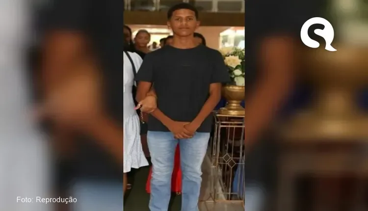 Adolescente é morto e outros 3 são baleados em quadra esportiva em Varjota