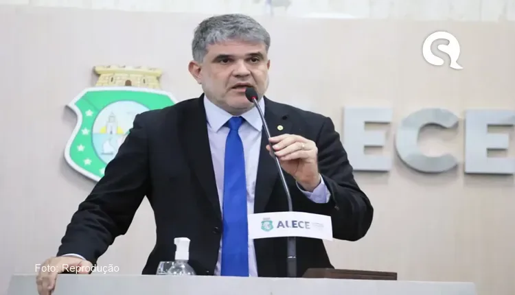 MPCE aciona justiça e pede o afastamento do deputado Leonardo Franklin por suposta “funcionaria Fantasma”