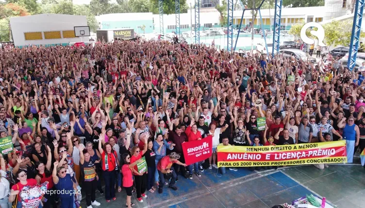 Professores do Estado podem entrar em greve no dia 8 de abril