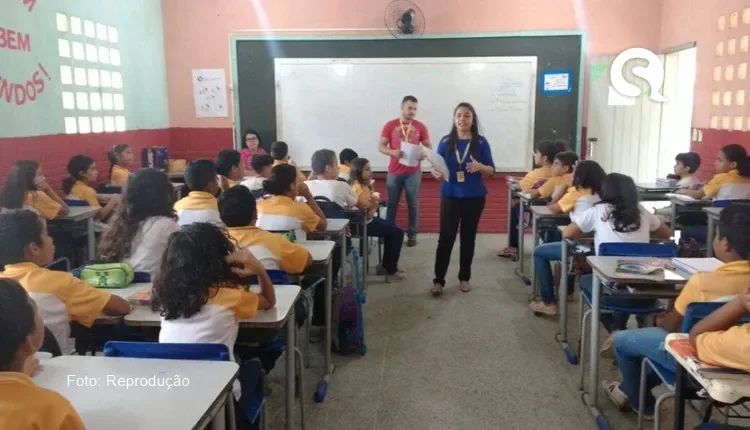 Prefeitura de Sobral inicia entrega de material escolar para estudantes do Ensino Fundamental e da Educação de Jovens e Adultos