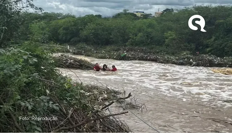 Mulheres são arrastadas pela água e ficam ilhadas em rocha em meio a correnteza de rio em Canindé