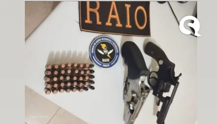 Homem é preso em flagrante com duas armas de fogo pela PMCE em Itapajé