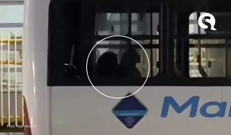 Entenda: Motorista que pediu para passageira descer e fez sexo com mulher dentro de ônibus cometeu crime?