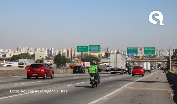 Três romeiros morrem atropelados na Dutra a caminho de Aparecida