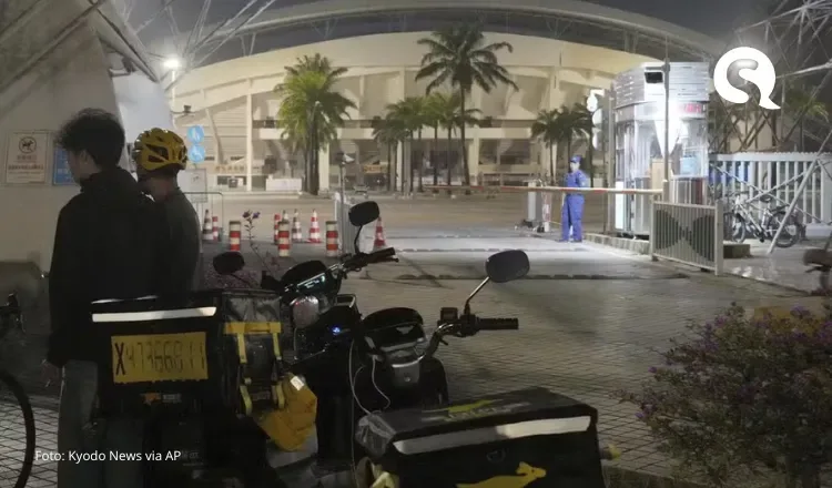 Insatisfeito com divórcio, homem invade centro esportivo, atropela e mata 35 pessoas na China
