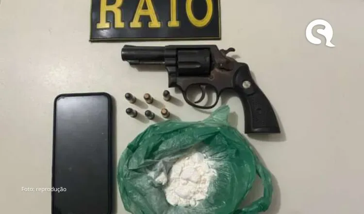 Suspeito com extensa ficha criminal é preso em posse de arma de fogo e drogas em Irauçuba
