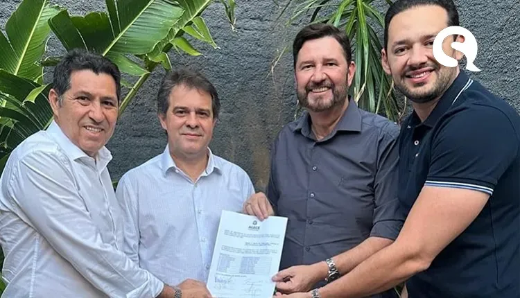 Com partidos aliados e de oposição, Romeu Aldigueri anuncia chapa para a mesa diretora da Alece