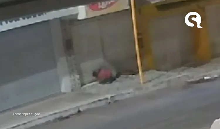 Homem é flagrado arrombando portão para furtar lanchonete em Tianguá