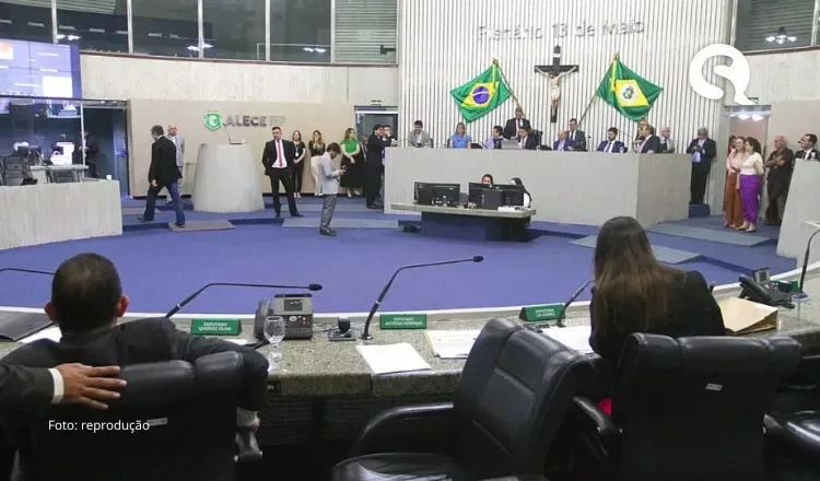 Deputados cearenses aprovam aumento dos próprios salários para quase R$ 35 mil