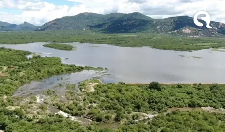Após fortes chuvas, Ceará tem primeiros açudes sangrando em 2025