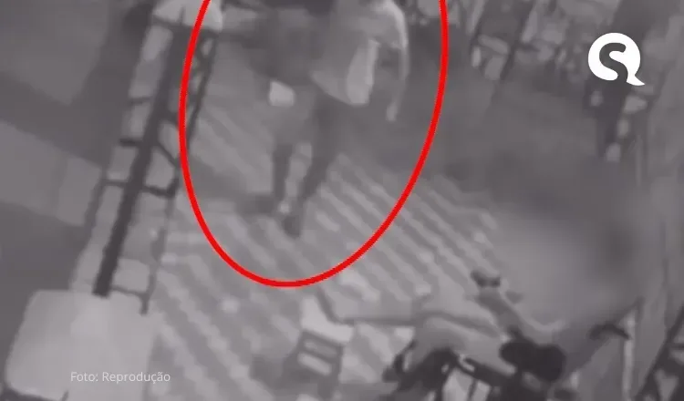 Criminoso pula muro de casa e assalta idoso em cadeira de rodas, em Crateús/CE