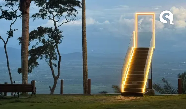 Um milhão de views no TikTok: escada com ‘porta para o céu’ em Tianguá viraliza e atrai pedidos de casamento