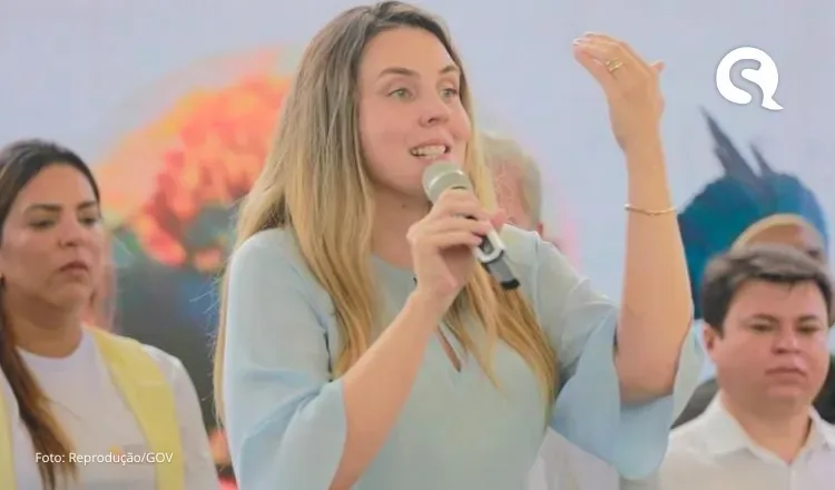 Jade Romero assume interinamente o governo do Ceará