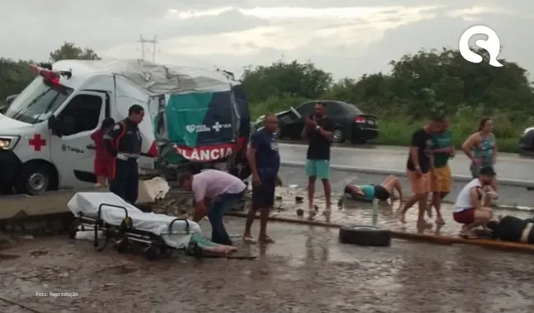 Acidente com ambulância deixa quatro feridos em Sobral, e 2ª ambulância tomba a caminho de socorro