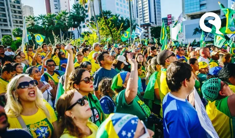 Apoiadores de Bolsonaro protestam contra Moraes e Lula e pedem anistia, em Fortaleza
