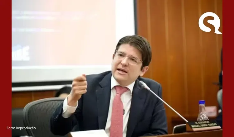 Morre Miguel Uribe, pré-candidato à presidência da Colômbia baleado durante discurso