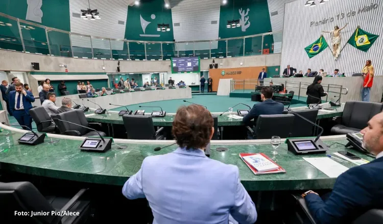 Alece aprova criação de cargos na Secretaria de Saúde e recursos para o Hospital da PM no Ceará