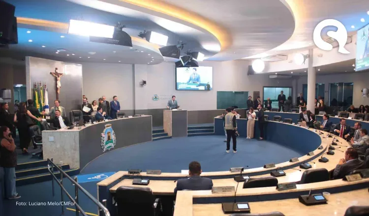 Câmara de Fortaleza aprova criação de 76 novos cargos para convocação profissionais no IJF
