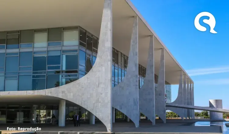 Homem é preso após tentar subir rampa do Palácio do Planalto duas vezes na madrugada