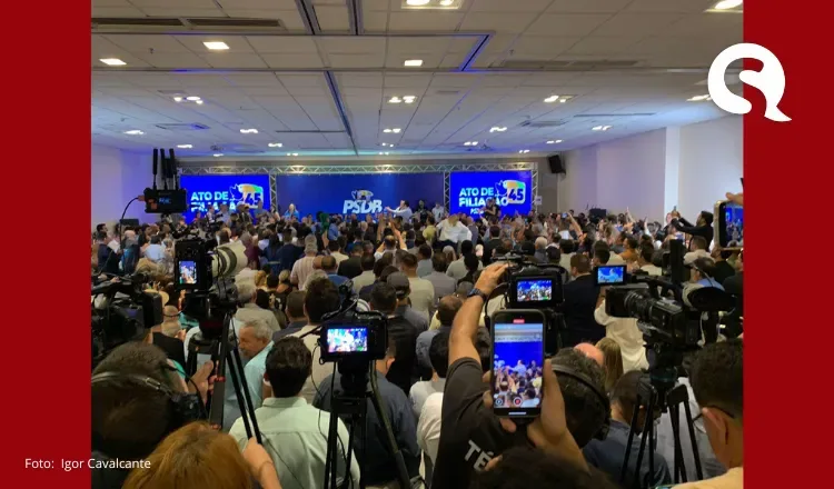 Ciro Gomes se filia ao PSDB, no Ceará, ao lado de Tasso Jereissati e aliados da oposição; acompanhe