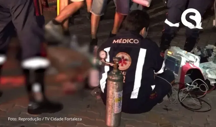 Jovem é baleado à queima-roupa por motociclista ao sair do trabalho, em Itaitinga/CE