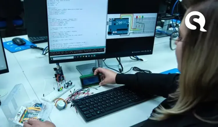 Programa gratuito oferece cursos de tecnologia para jovens no Ceará