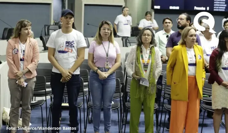 Servidores públicos do Ceará marcham contra a Reforma Administrativa nesta quinta-feira (9)