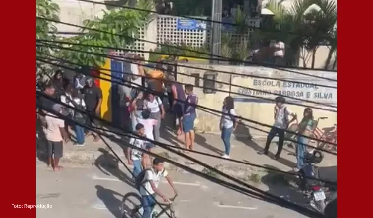 Aluno esfaqueia colegas em escola estadual de Pernambuco