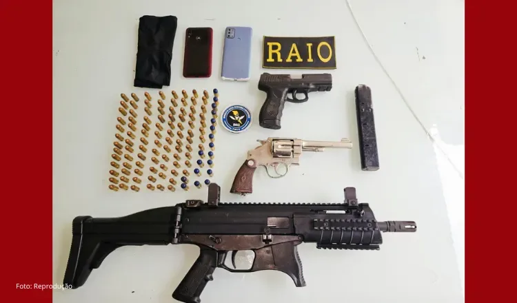 Polícia Militar prende quatro suspeitos e apreende armas de fogo e munições em Itapipoca