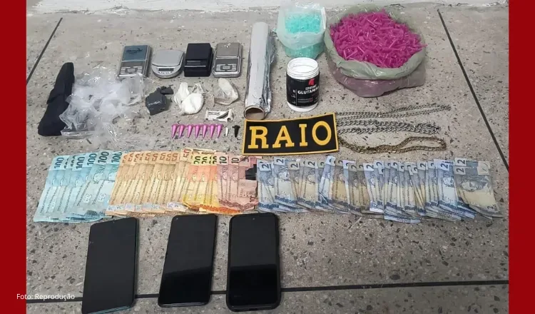 Raio prende suspeito e apreende entorpecentes, balanças e dinheiro em Martinópole