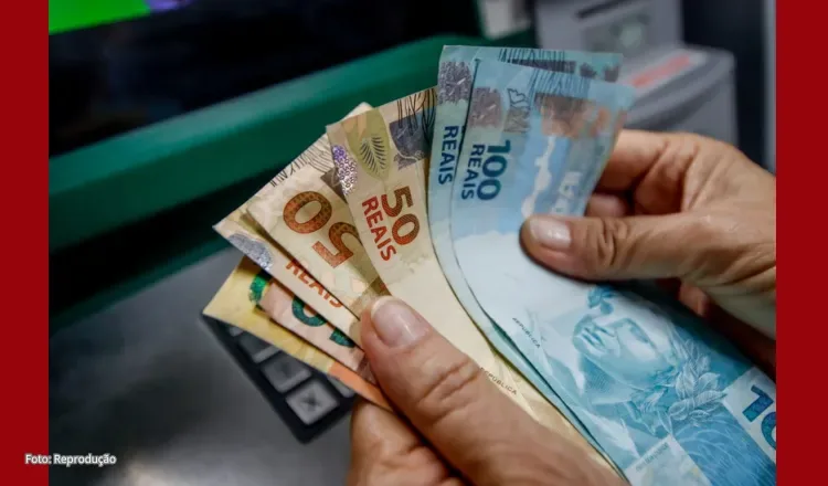 INSS começa a pagar 13º salário antecipado neste mês; confira o calendário