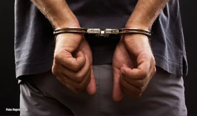 PMCE cumpre mandado de prisão por tráfico de drogas no município de Mucambo
