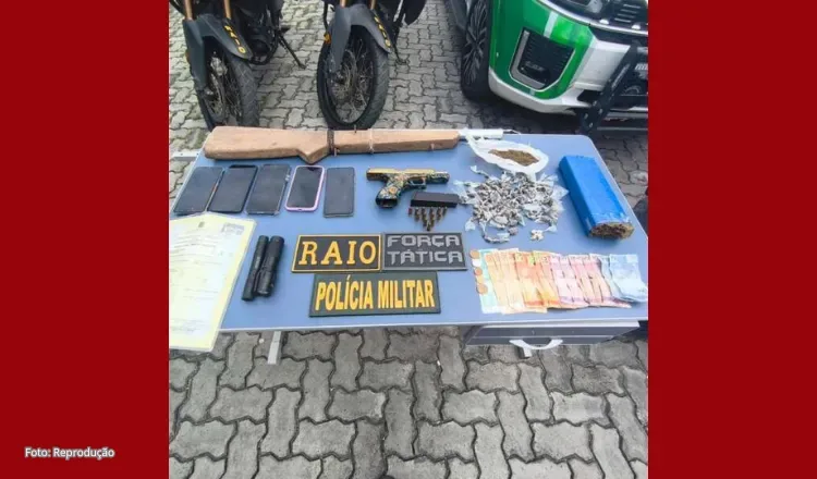 PMCE apreende arma, drogas e motocicleta com queixa de roubo em Ipu