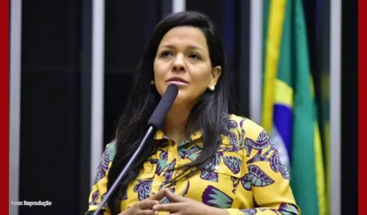 Priscila Costa ganha força para ser vice na chapa de Flávio Bolsonaro