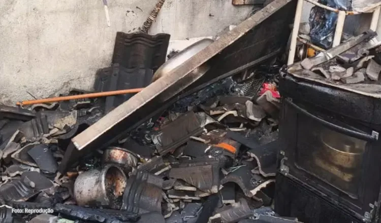 Homem incendeia casa no Ceará com a ex-mulher e a filha adolescente trancadas no imóvel